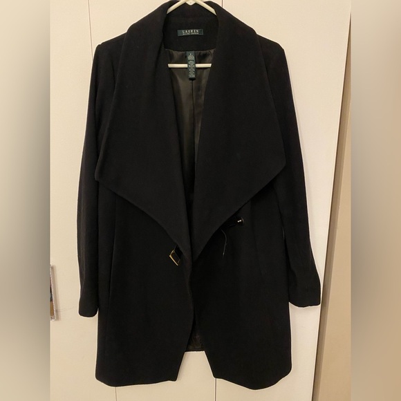 Ralph Lauren Buckle Closure wool Coat, size 8 - Picture 9 of 10